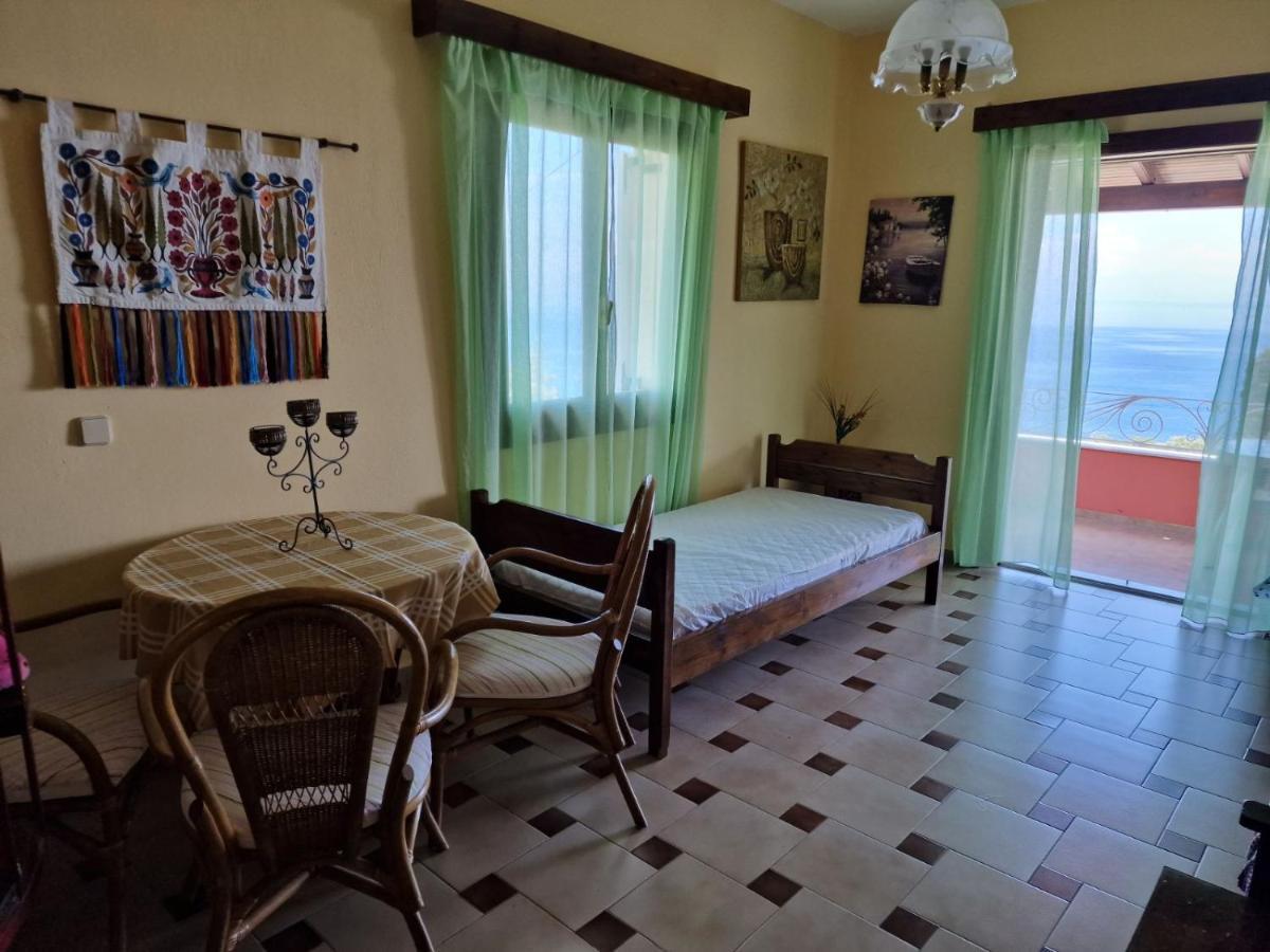 Atisis Apartments Benitses  Dış mekan fotoğraf