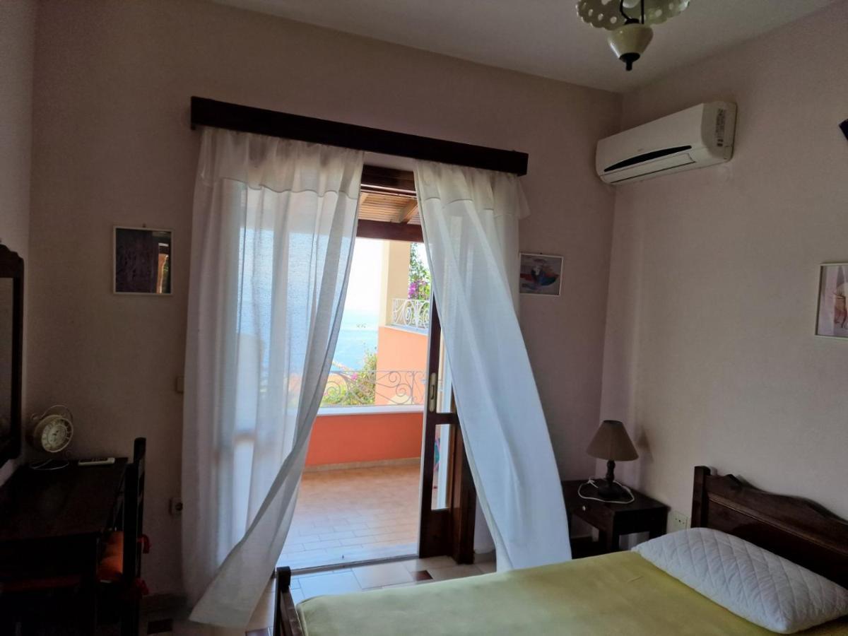 Atisis Apartments Benitses  Dış mekan fotoğraf