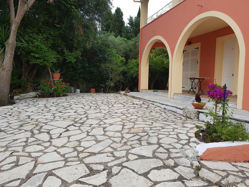 Atisis Apartments Benitses  Dış mekan fotoğraf