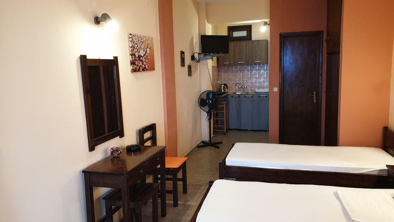 Atisis Apartments Benitses  Dış mekan fotoğraf