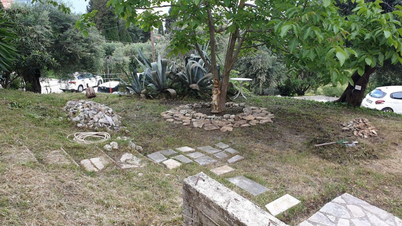 Atisis Apartments Benitses  Dış mekan fotoğraf