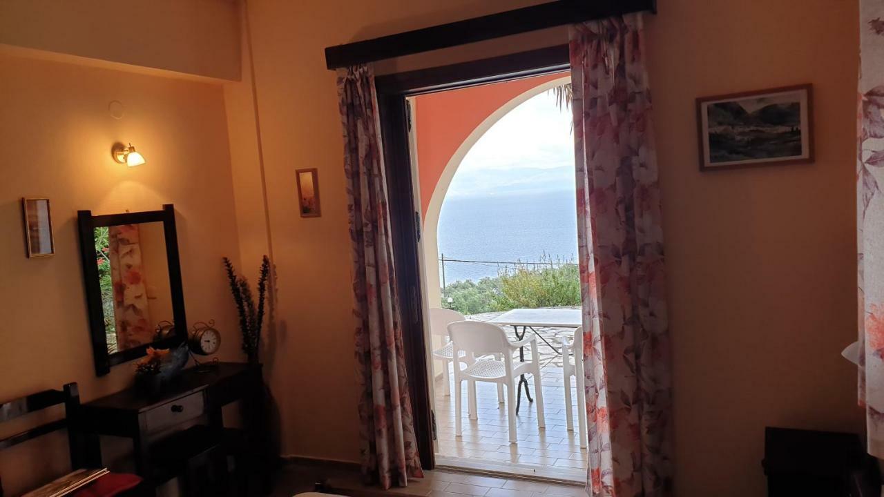 Atisis Apartments Benitses  Dış mekan fotoğraf